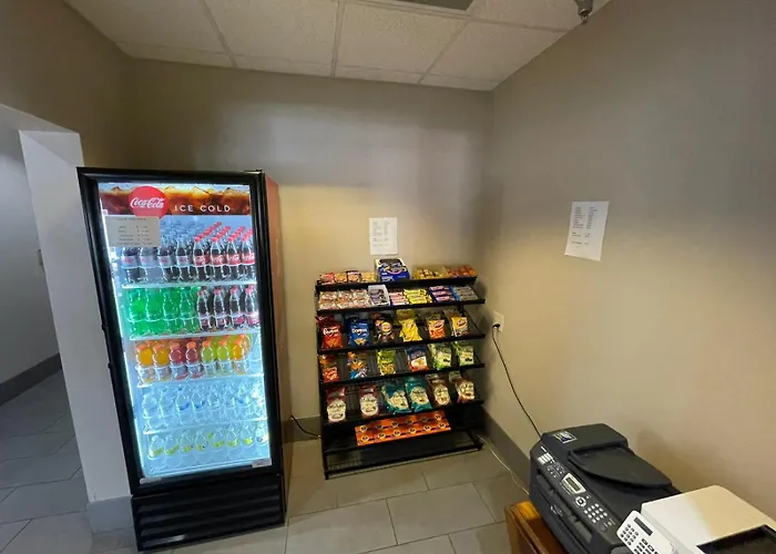 Pet Friendly hotel: Travelodge By Wyndham Knoxville West