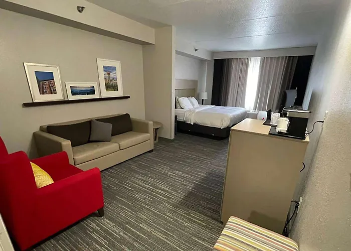 Pet Friendly hotel: Travelodge By Wyndham Knoxville West
